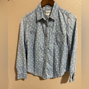 Holding Horses Anthropologie Dots & Dahlias Blue Denim Chambray Shirt